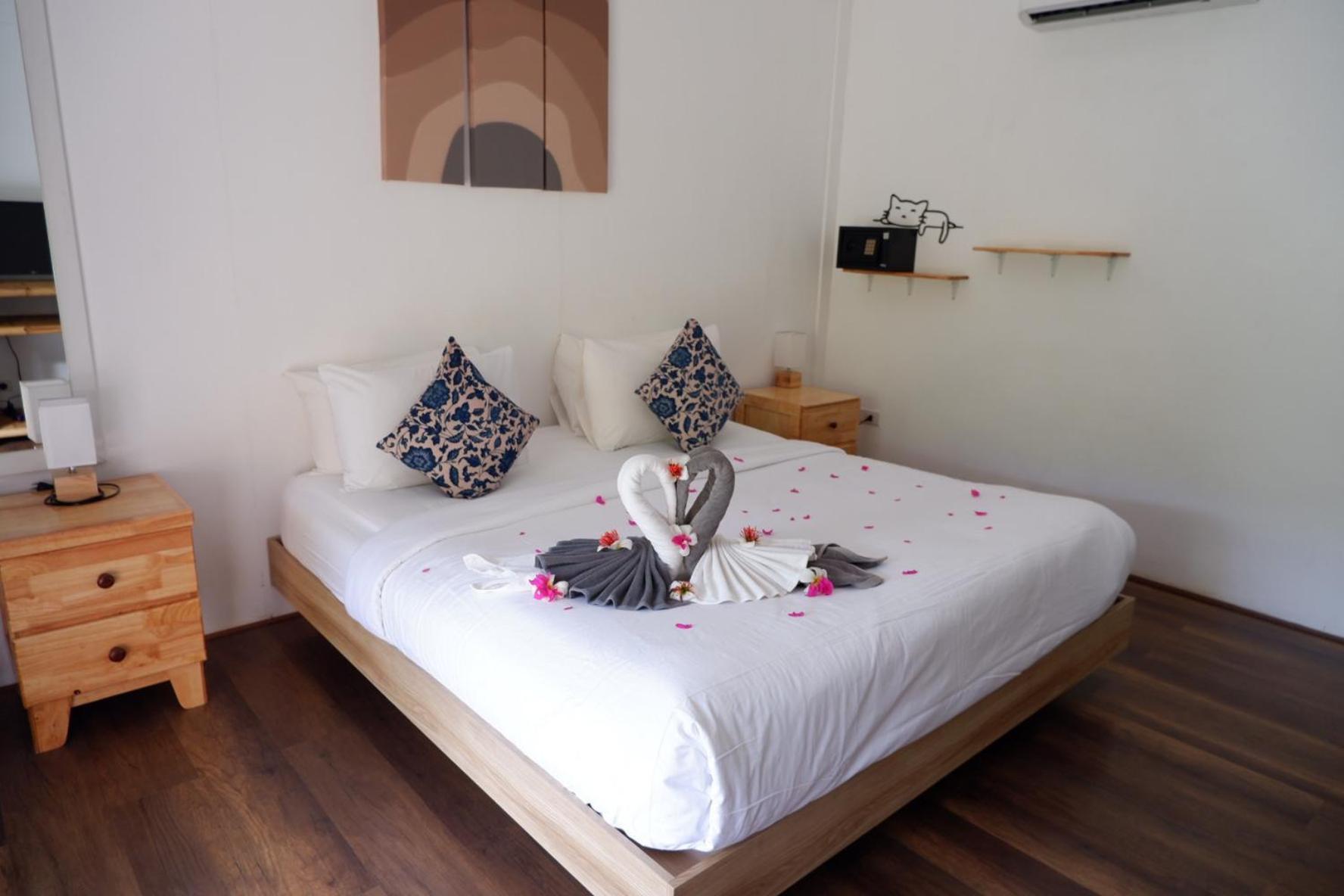 Tropicoco Beach Resort Koh Phangan Haad Yao Exterior photo