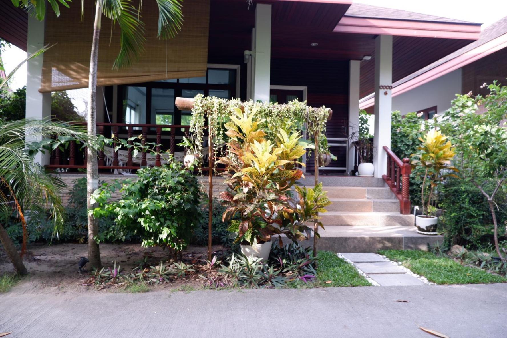 Tropicoco Beach Resort Koh Phangan Haad Yao Exterior photo